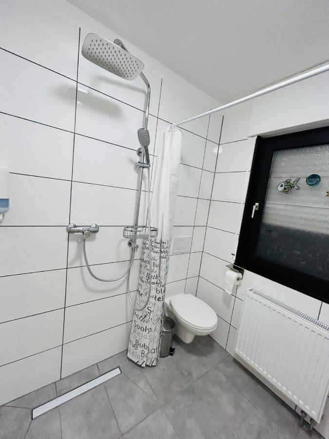 Messe Hv-1 Appartement Düsseldorf Buitenkant foto